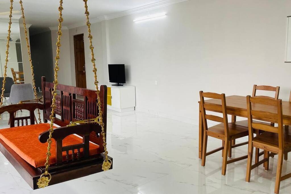 Rajamandiram 3Bhk Ac Apartment In Trivandrum Central Thiruvananthapuram Eksteriør bilde
